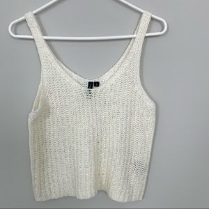 Moon&Madison women’s V Neck sweater tank